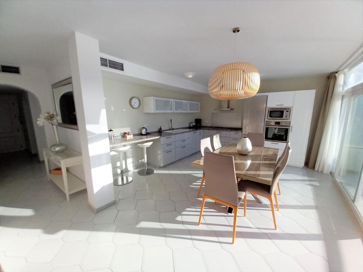 Miraflores Beachfront Penthouse Sitio de Calahonda Eksteriør bilde