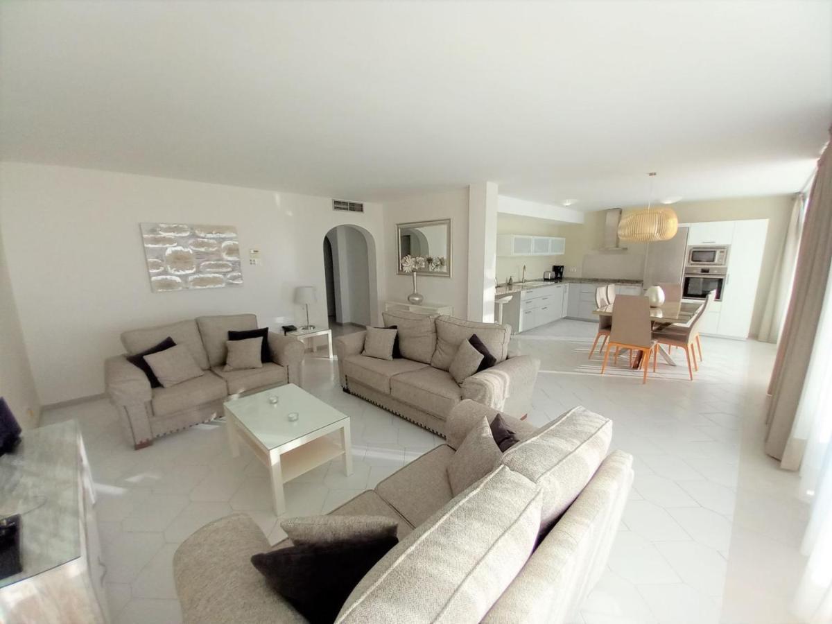 Miraflores Beachfront Penthouse Sitio de Calahonda Eksteriør bilde